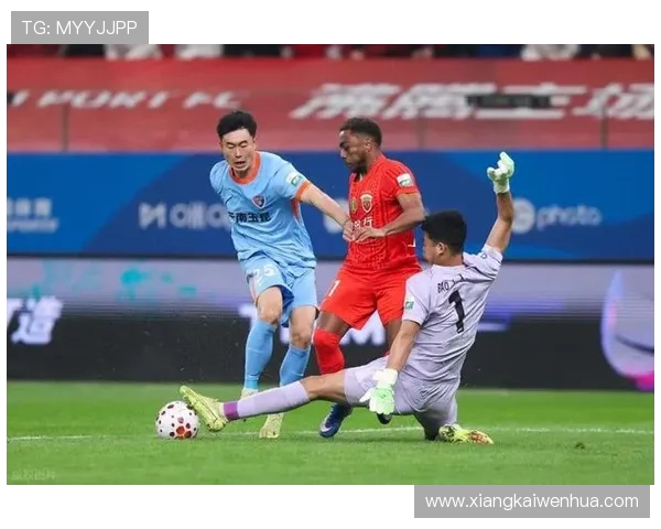 VAR介入长达六分钟西马坎补射被判越位进球无效引发争议